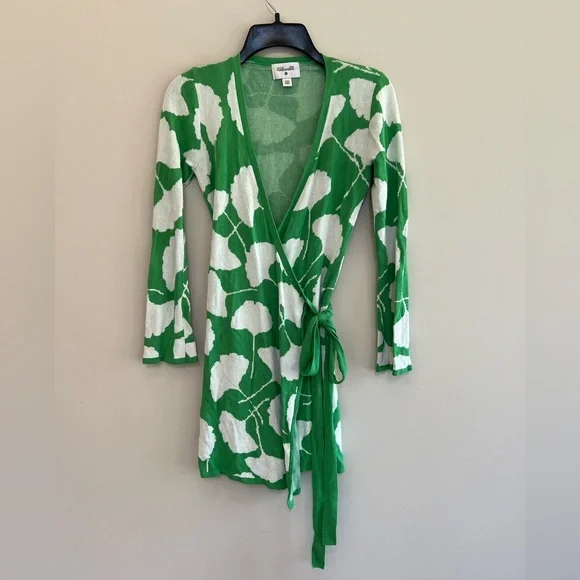 Diane von Furstenburg x Target V-Neck Ginkgo Green Sweater Wrap Top Dress, XXS - Picture 2 of 14